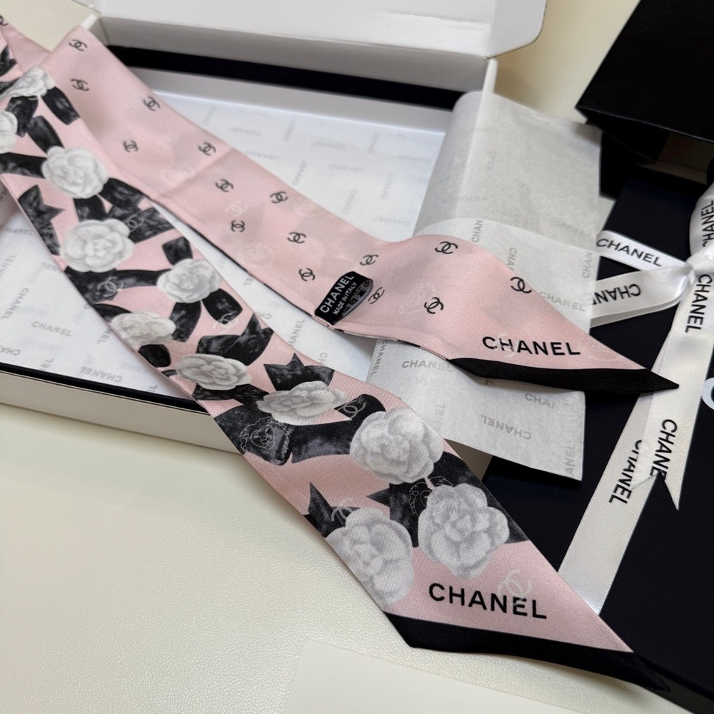 Chanel Camellia Print Pink Twilly Scarf - 100% Authentic - Picture 5 of 9